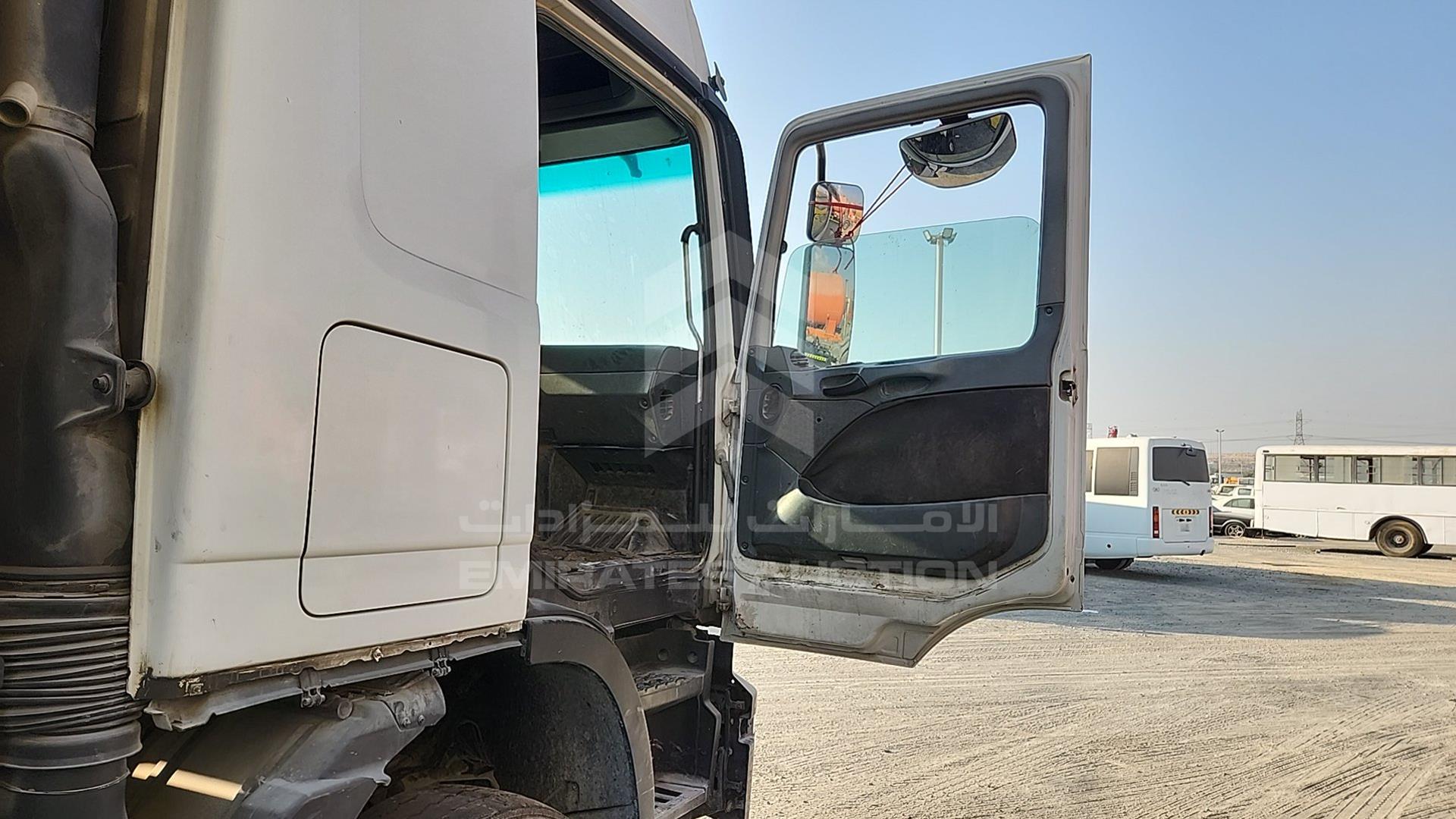 2008 MERCEDES ACTROS VIN: WDAKHCAA88L307911