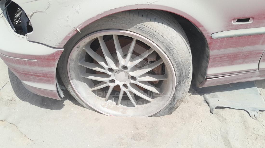 بي ام دبليو 330 2003 — الإطار الأمامي الأيسر — صورة 25