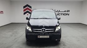 مرسيدس V 250 2021 — الزاوية الأمامية بالكامل — صورة 1 — صورة مصغرة