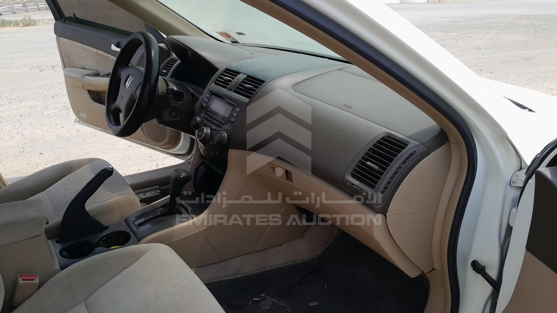 2005 HONDA ACCORD VIN: JHMCM56515C413650