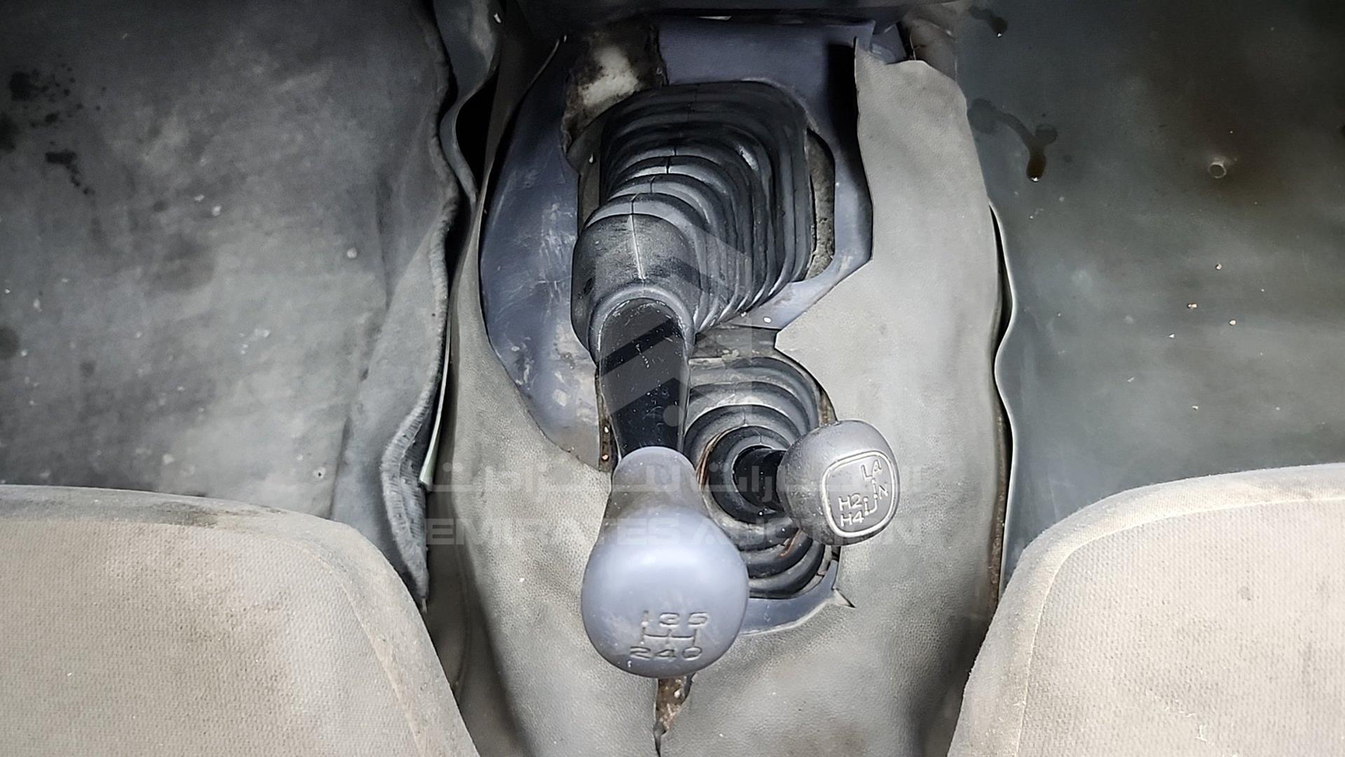 2005 TOYOTA HILUX VIN: JTFDM626150033601