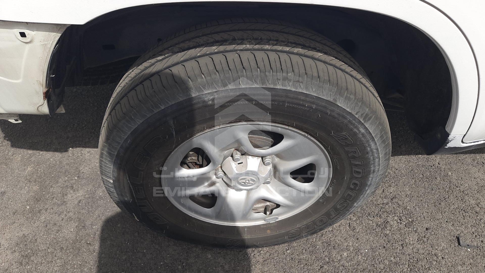 2011 TOYOTA LAND CRUISER VIN: JTMDU09J0B4035070