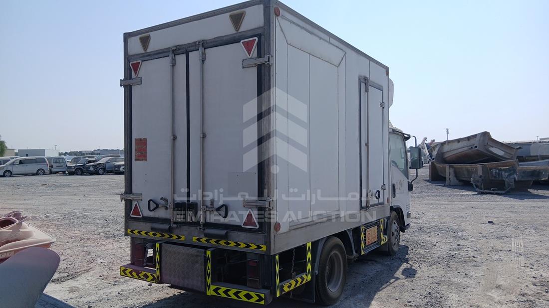 اسوزو ان ام ار 2014 — الزاوية الخلفية اليمنى — صورة 8