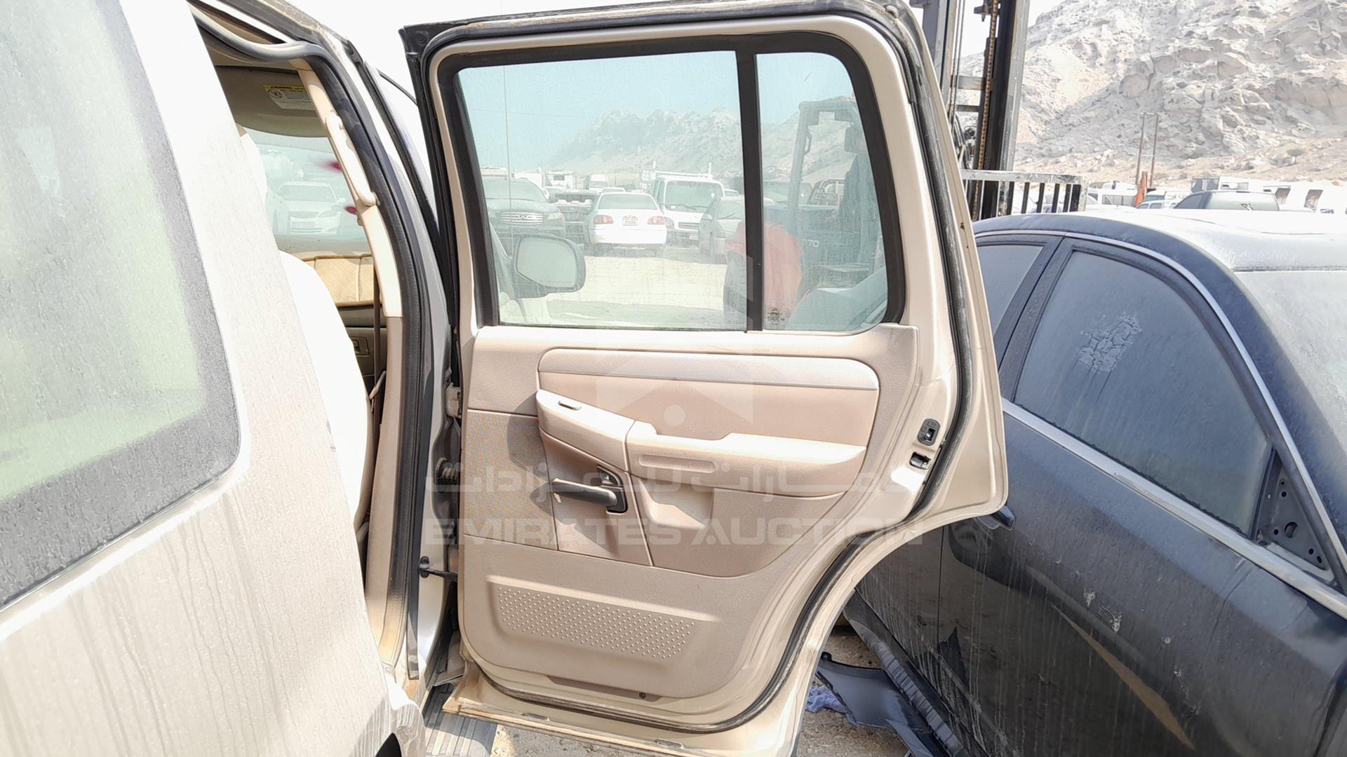 2005 MERCURY MOUNTAINEER VIN: 4M2ZU86E75ZJ29296