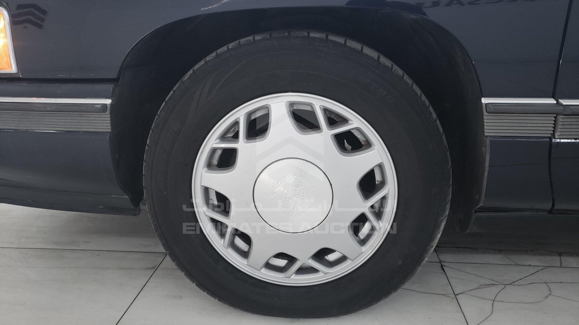 1995 CADILLAC DEVILLE VIN: 1G6KF52Y0SU206103