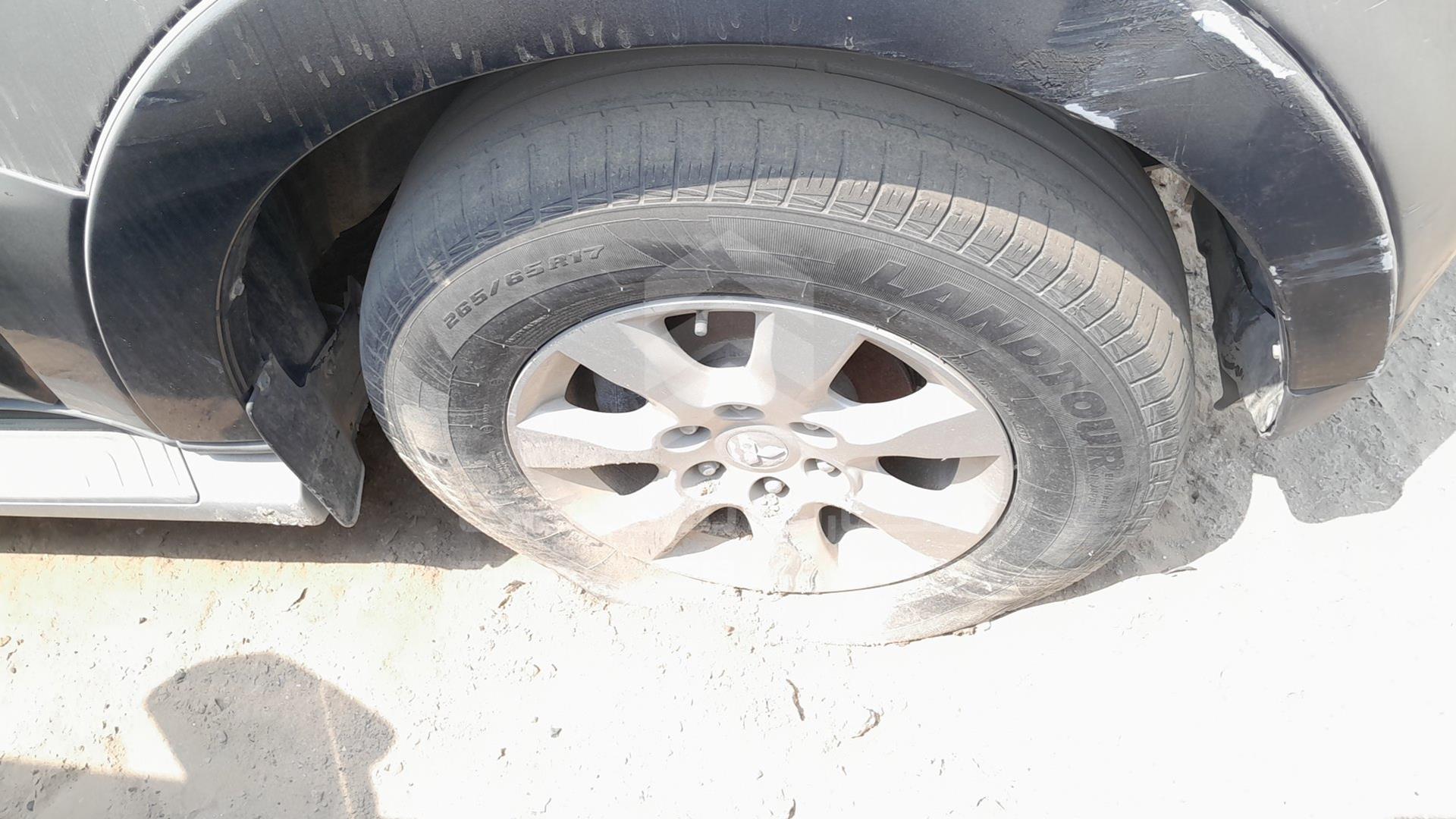 2009 MITSUBISHI PAJERO VIN: JMYLRV93W9J705993