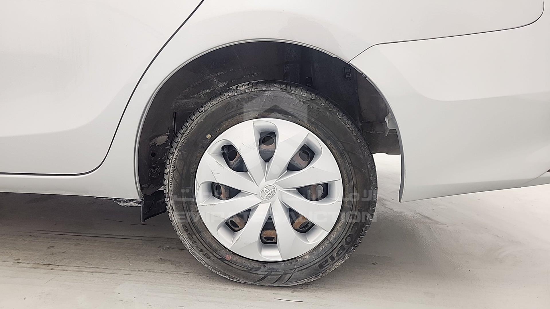2015 TOYOTA YARIS VIN: MHFBT9F37F6037305
