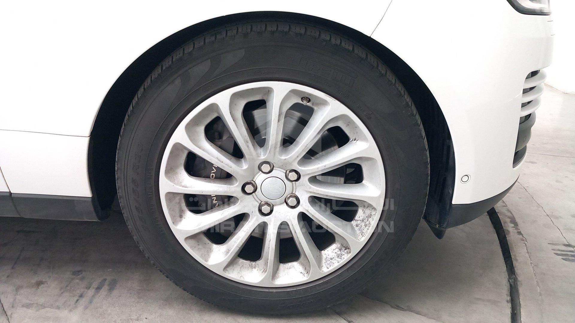 2018 RANGE ROVER HSE VIN: SALGA2BVXJA395227