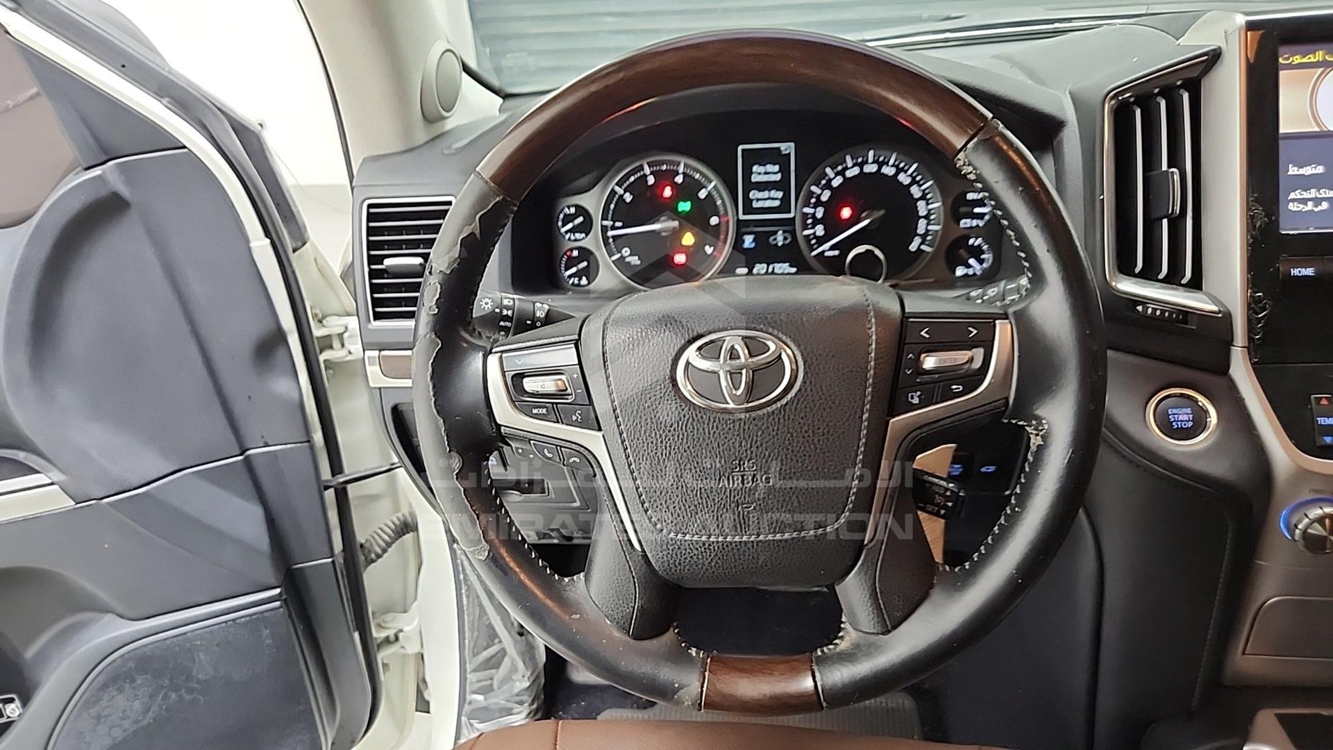 2016 TOYOTA LAND CRUISER VIN: JTMHX05J8G4122074