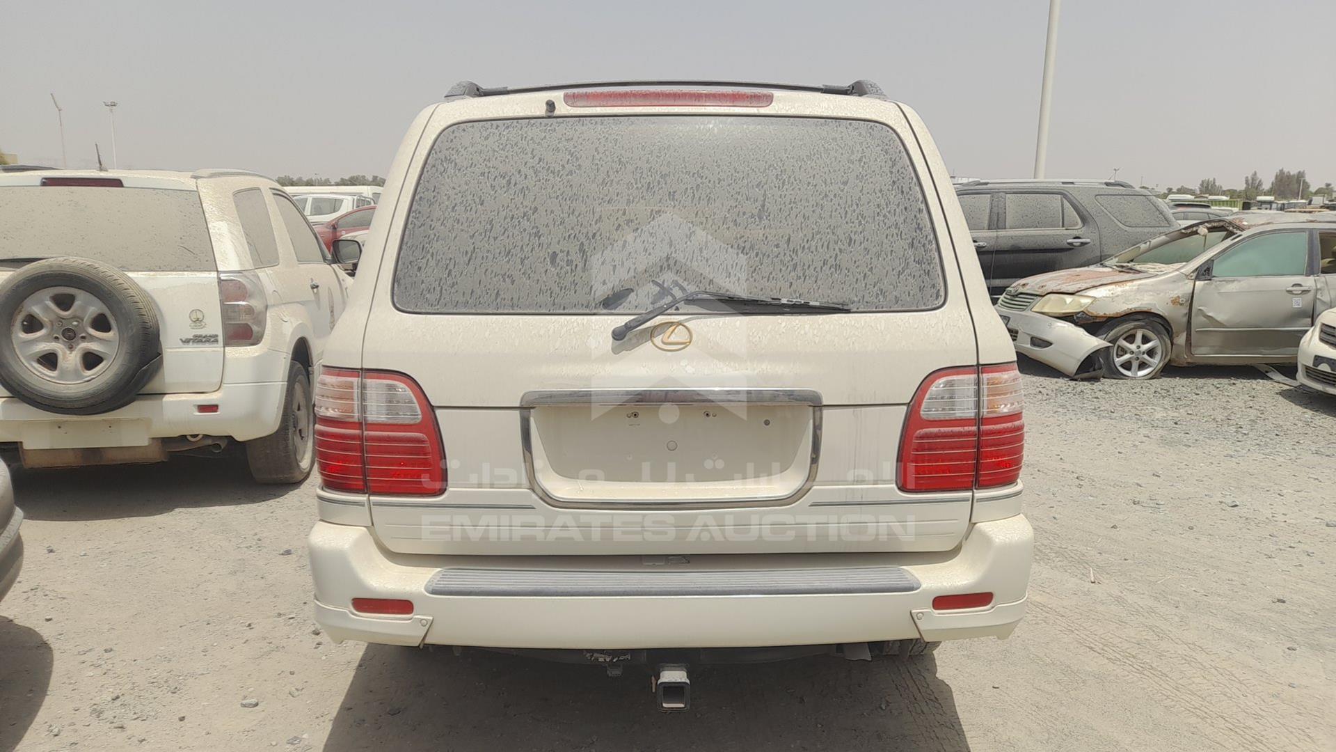 2000 LEXUS LX 470 VIN: JT6HT00W5Y0101679