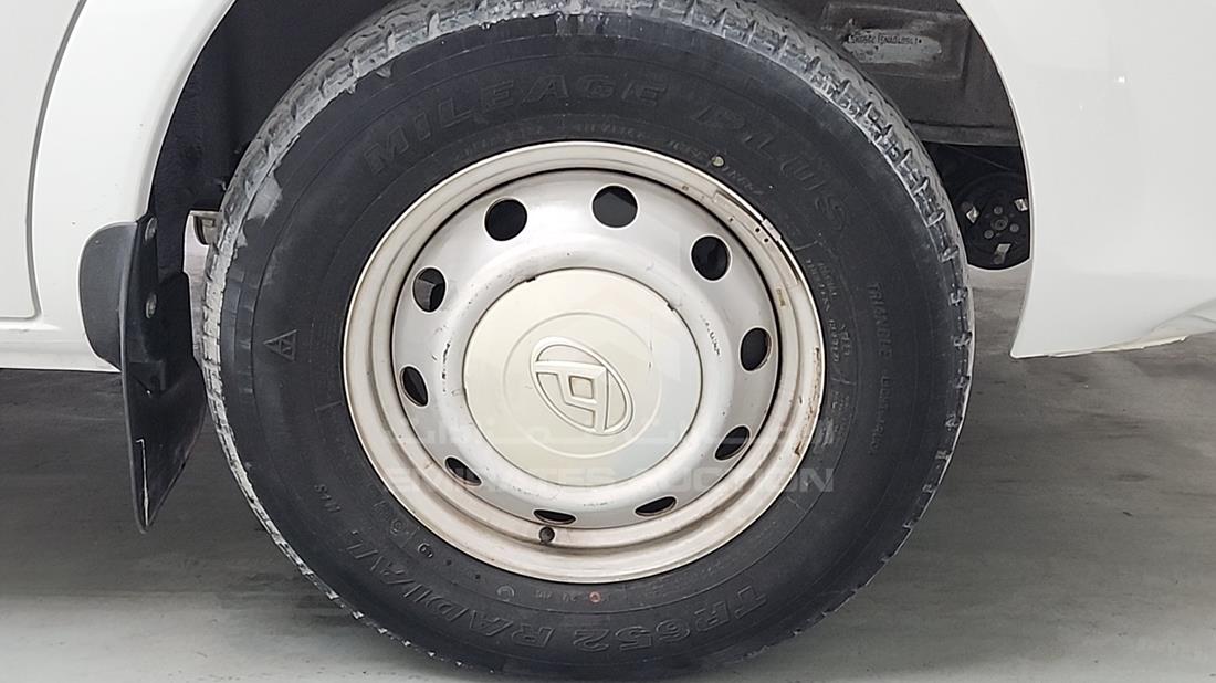 2022 Maxus V80 — Front Right Tyre — Photo 28