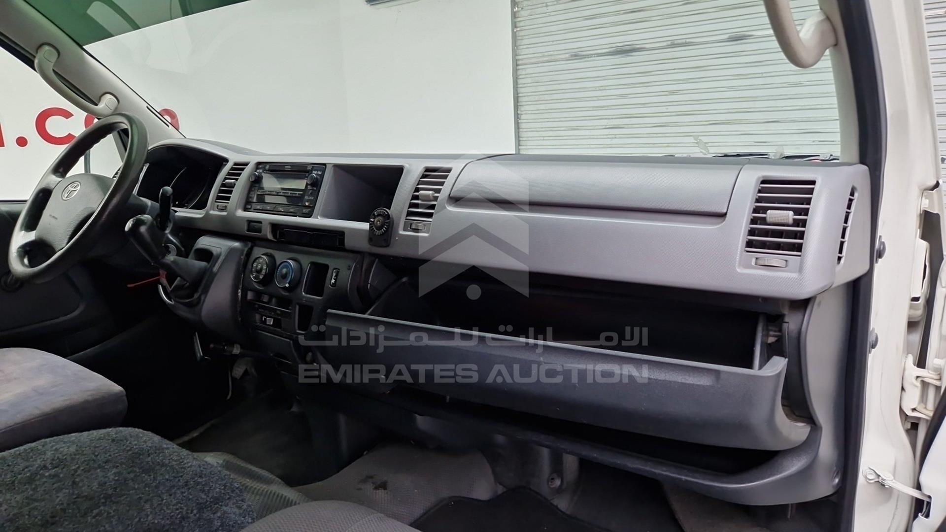 2013 TOYOTA HIACE VIN: JTGSX22P4D6139273