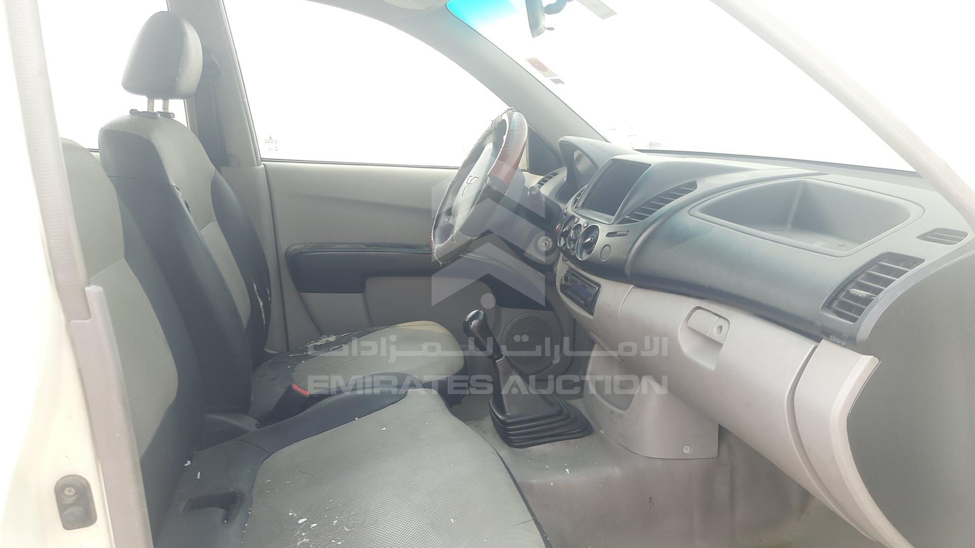 2013 MITSUBISHI L 200 VIN: MMBJNKA50DD029452