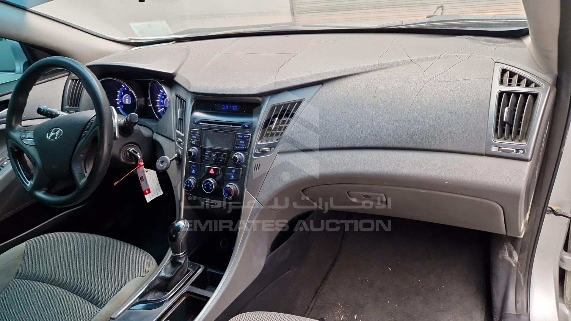 2014 HYUNDAI SONATA VIN: KMHEB41C0EA625057