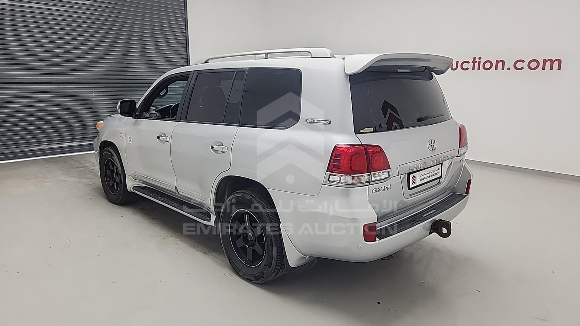 2011 TOYOTA LAND CRUISER VIN: JTMHT09J2B5089386
