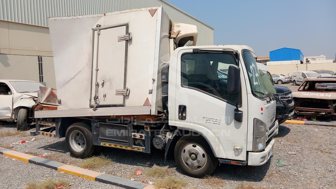 2023 Isuzu NMR — Front Right Angle — Photo 10