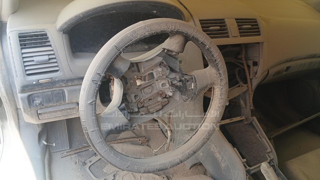 هوندا اكورد 2006 — التحكمات في عجلة القيادة — صورة 13