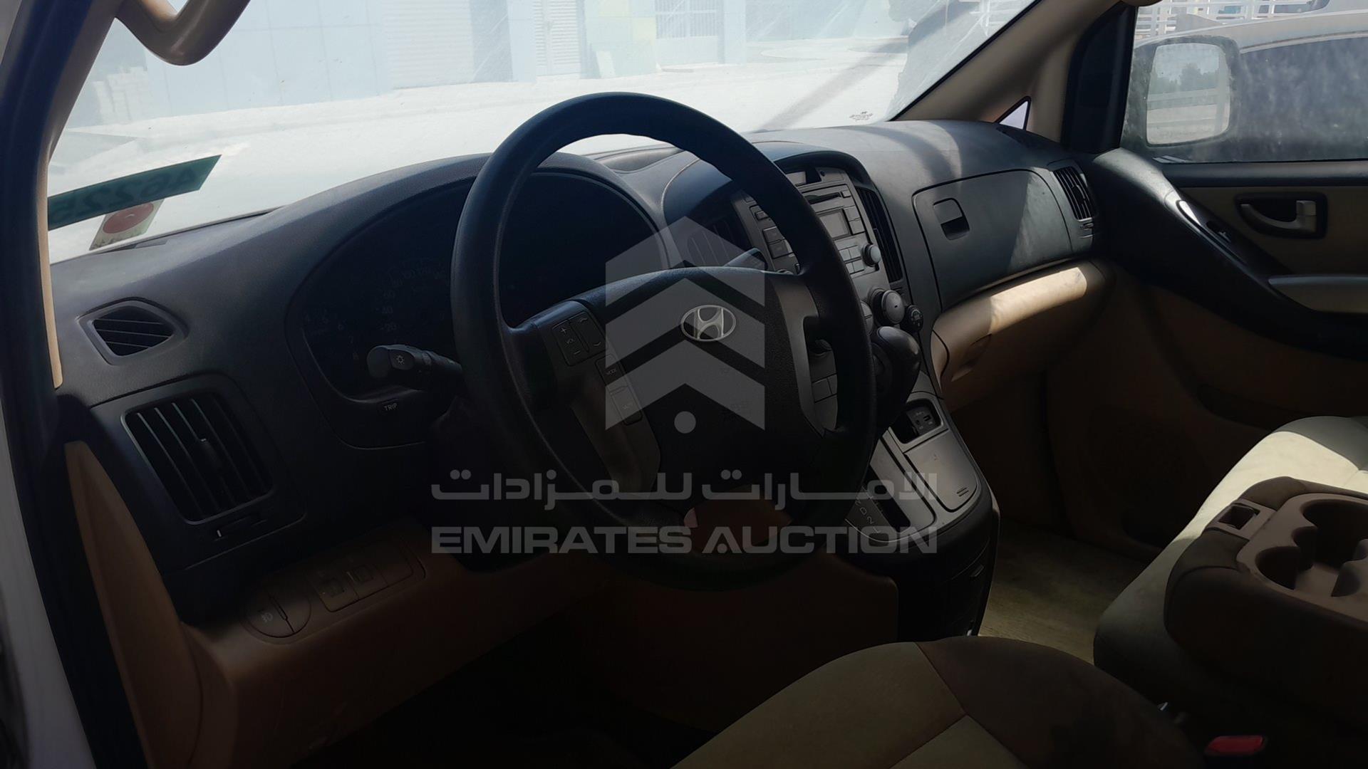 0 HYUNDAI H1 VIN: KMHWH81RXCU454375