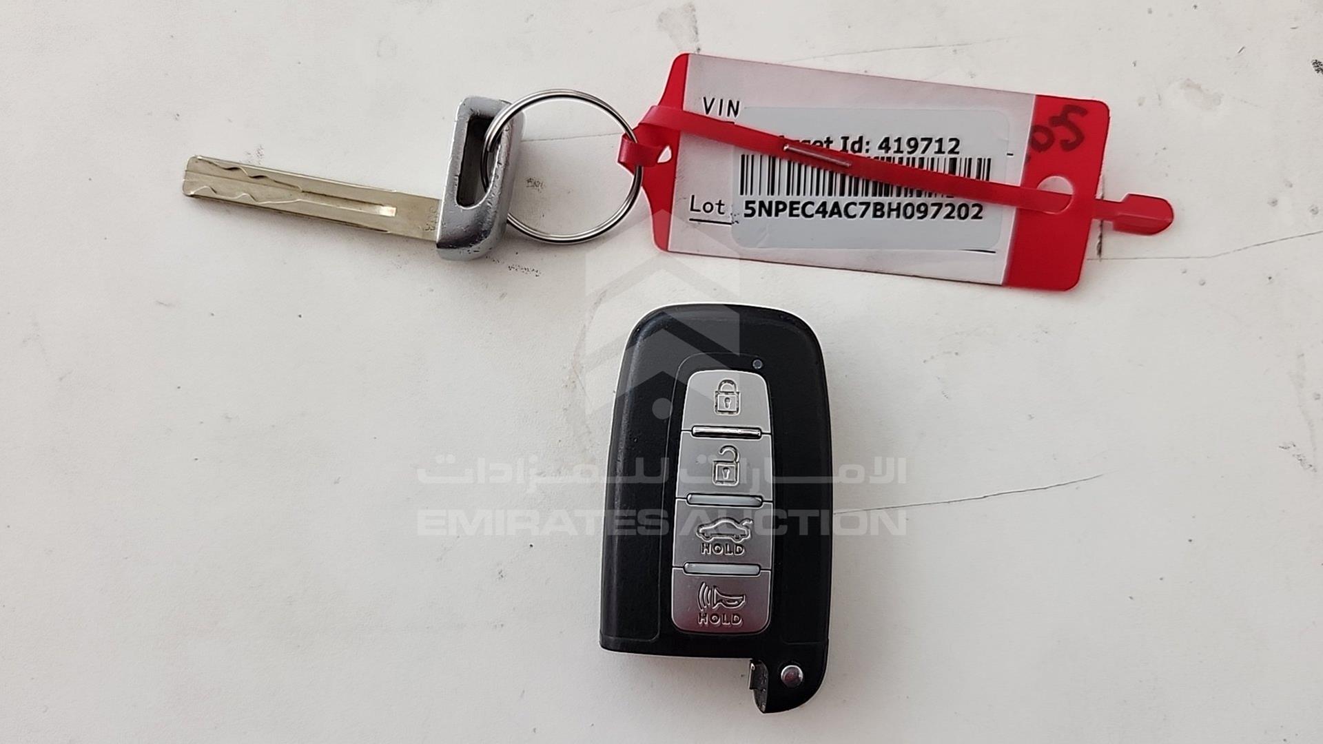 2011 HYUNDAI SONATA VIN: 5NPEC4AC7BH097202