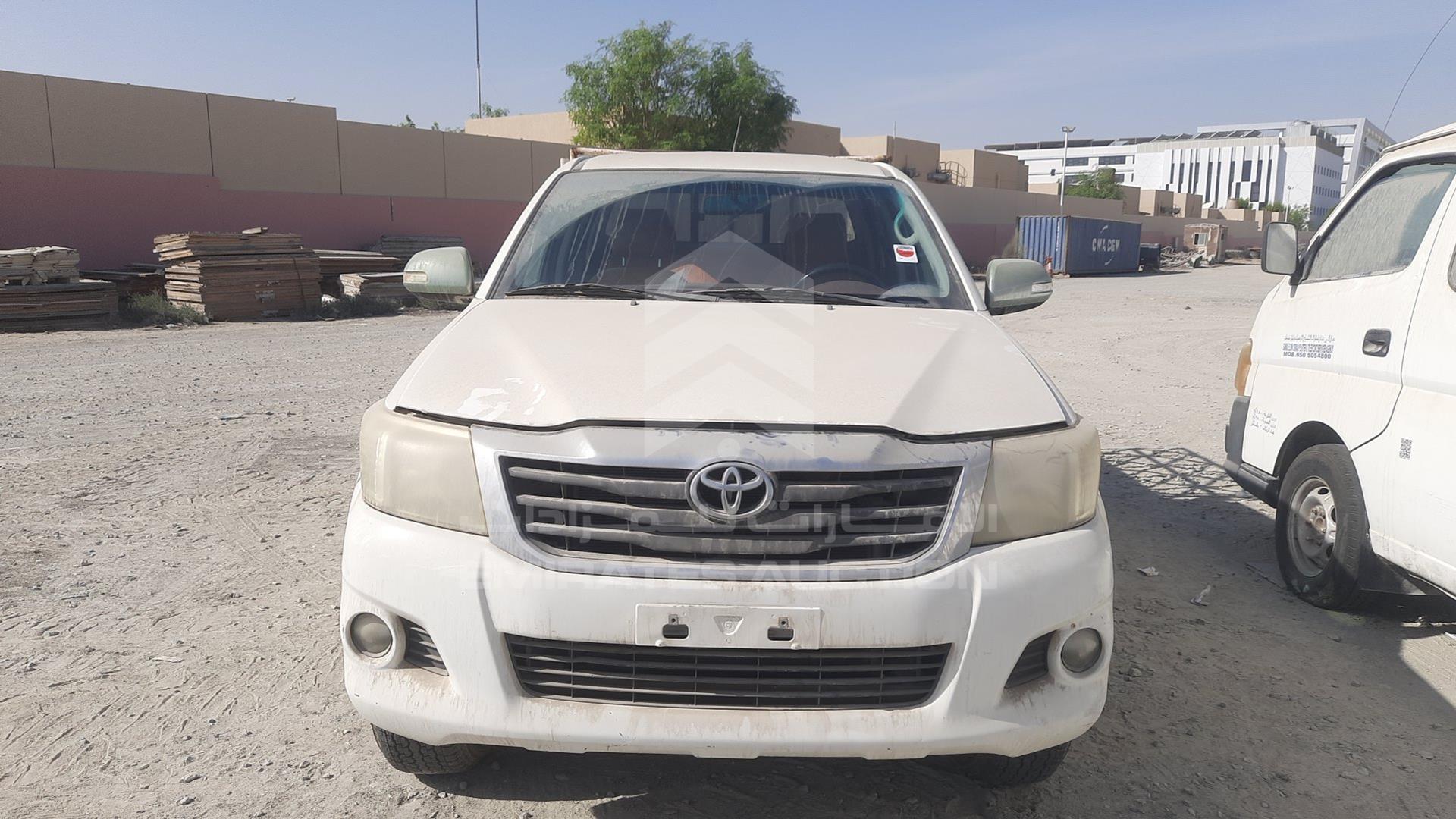 2014 TOYOTA HILUX VIN: MR0FX22G5E1111738