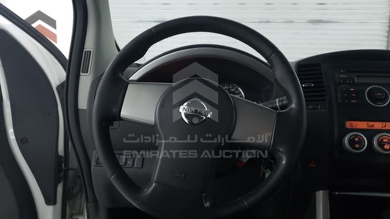 VSKLR11A3EA543133 Auction: EmiratesAuction Lot: 405690 VSKLR11A3EA543133 Nissan Pathfinder 2014 WHITE Photo 13