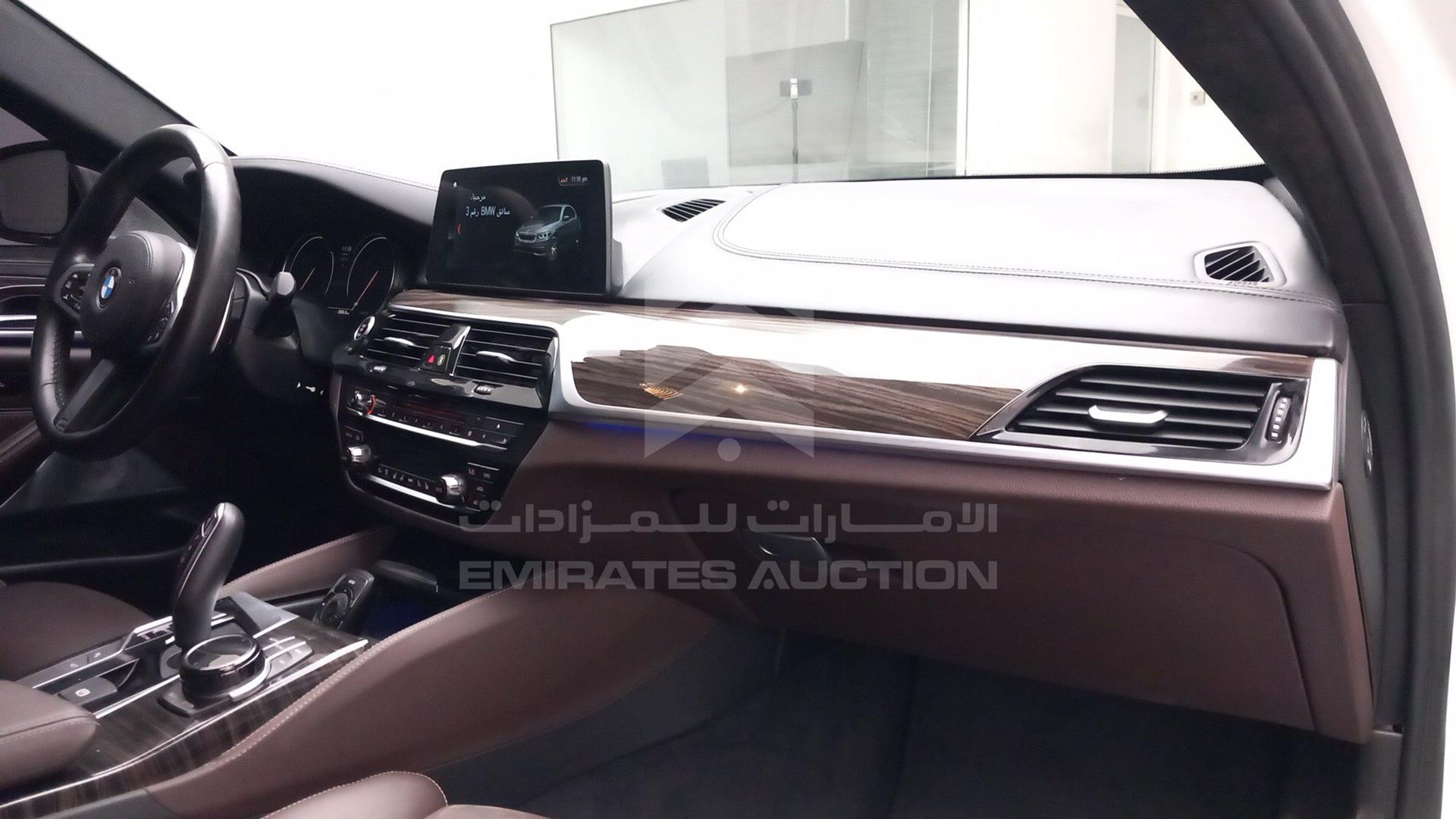 2018 BMW 530 VIN: WBAJA5105JG876579