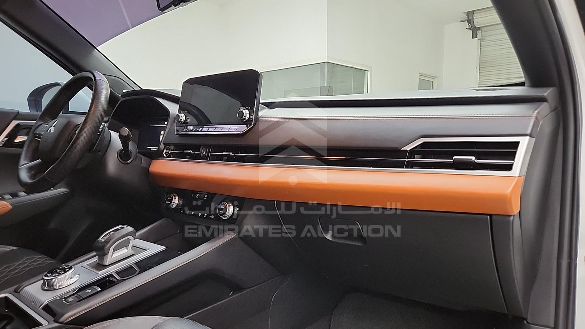 2023 MITSUBISHI OUTLANDER VIN: JE4M4Y181PZ707676