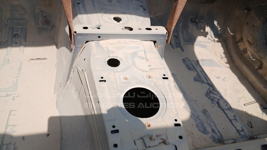 بي ام دبليو 325 2004 — زاوية ناقل الحركة — صورة 17
