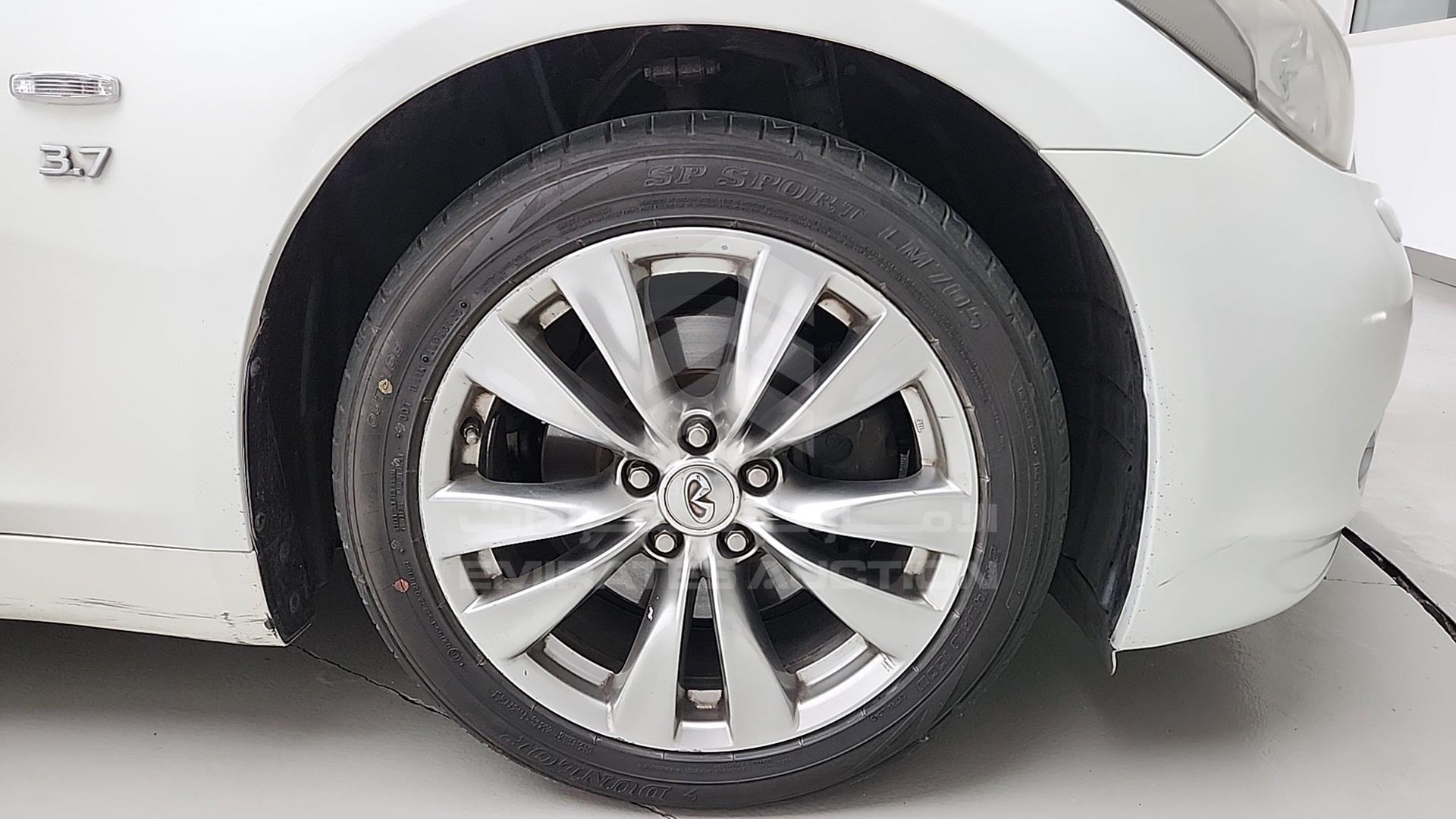 2014 INFINITI Q70 VIN: JNKBY1AP2EM300169