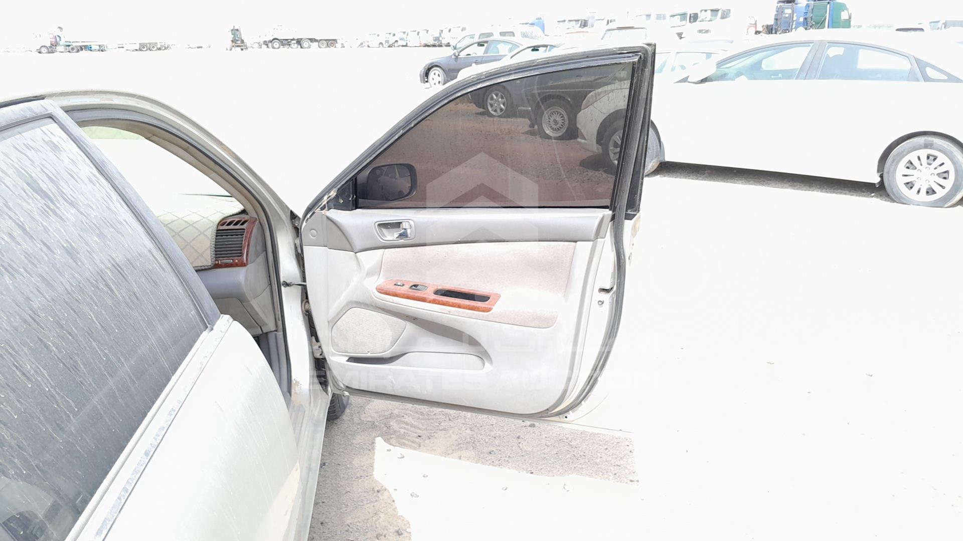 2004 TOYOTA CAMRY VIN: 4T1BE32K34U284373