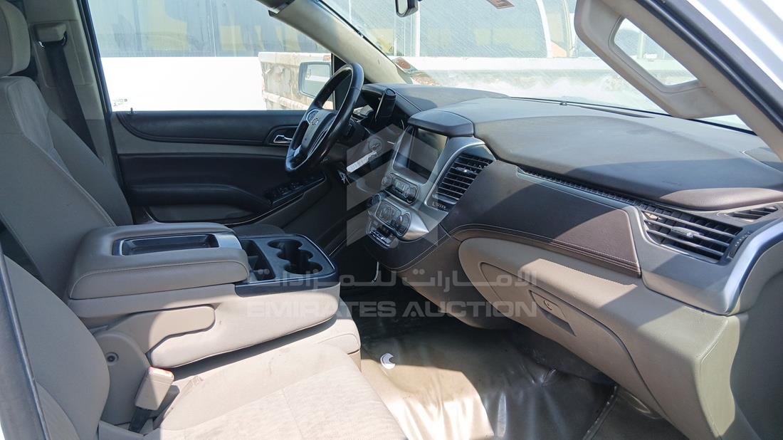 2019 Chevrolet Suburban — Front Right Passenger Seat View — Photo 25