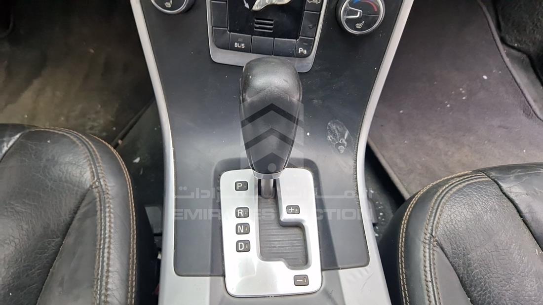 2011 Volvo XC 60 — Gear View — Photo 20