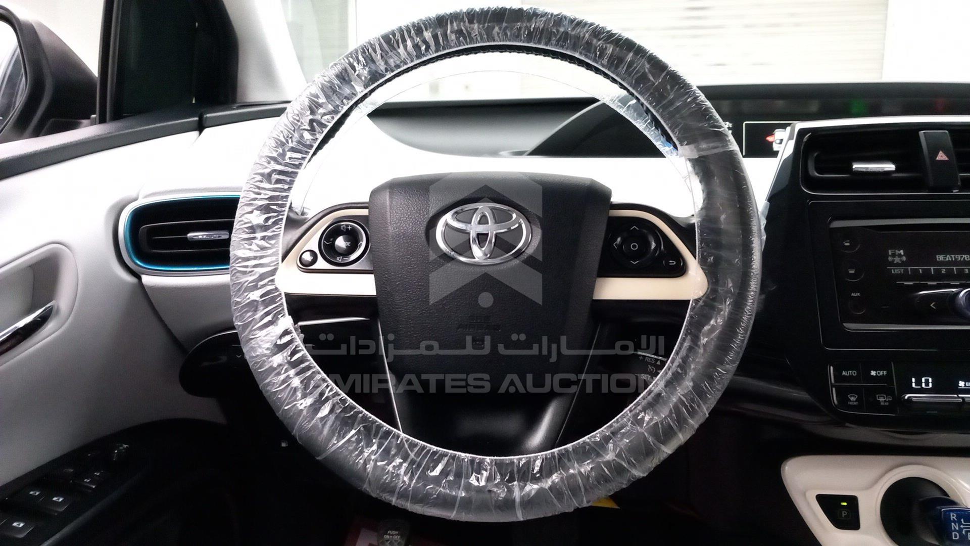2018 TOYOTA PRIUS VIN: JTDKB3FU3J3589687