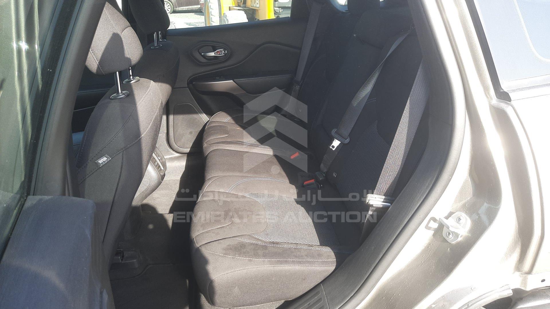2019 JEEP CHEROKEE VIN: 1C4PJLAX4KD403712
