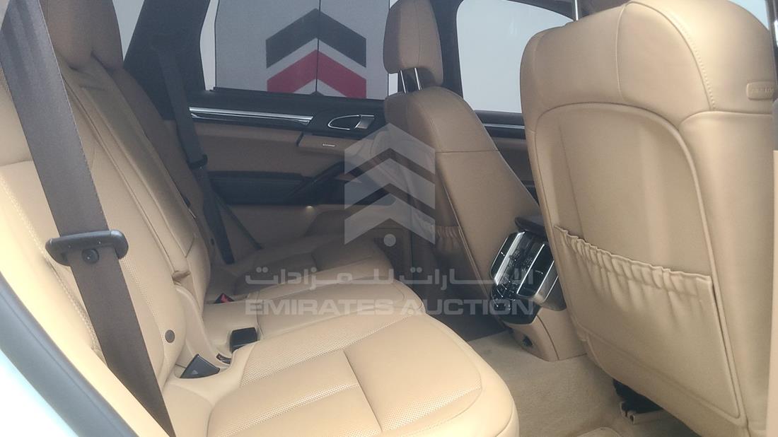 2015 Porsche Cayenne for sale in UAE WP1ZZZ92ZFLA82226 442075