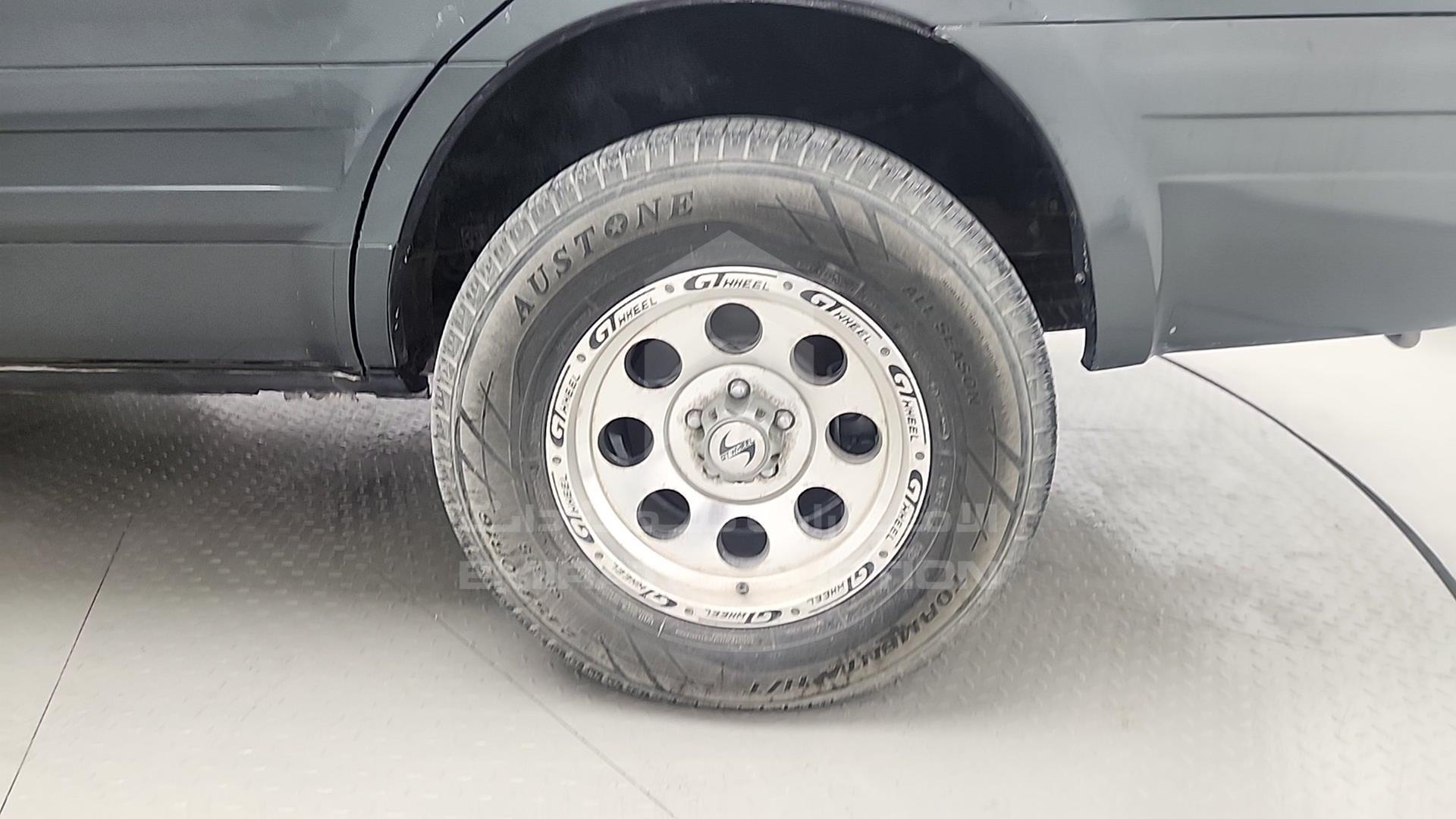 2004 HONDA MRV VIN: 2HKYF18524H700716