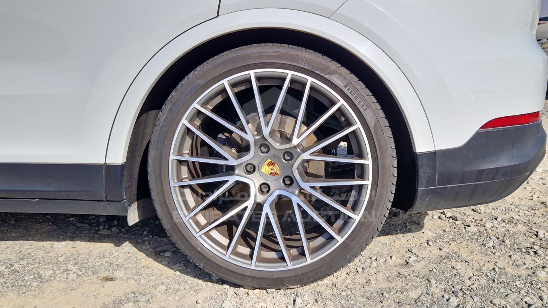 2020 PORSCHE CAYENNE VIN: WP1BA2AY8LDA48217