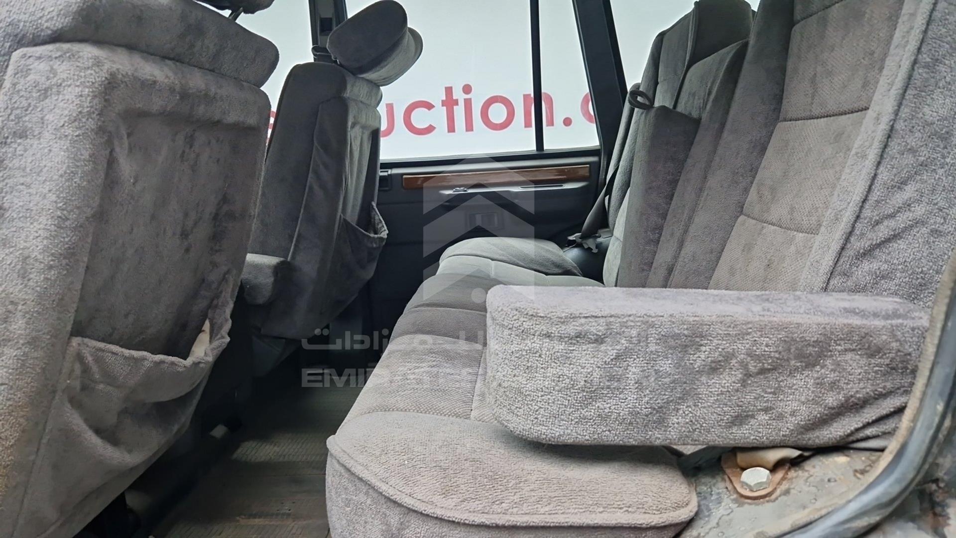 1984 LAND ROVER RANGE ROVER VIN: SALLHAMM4GA421015