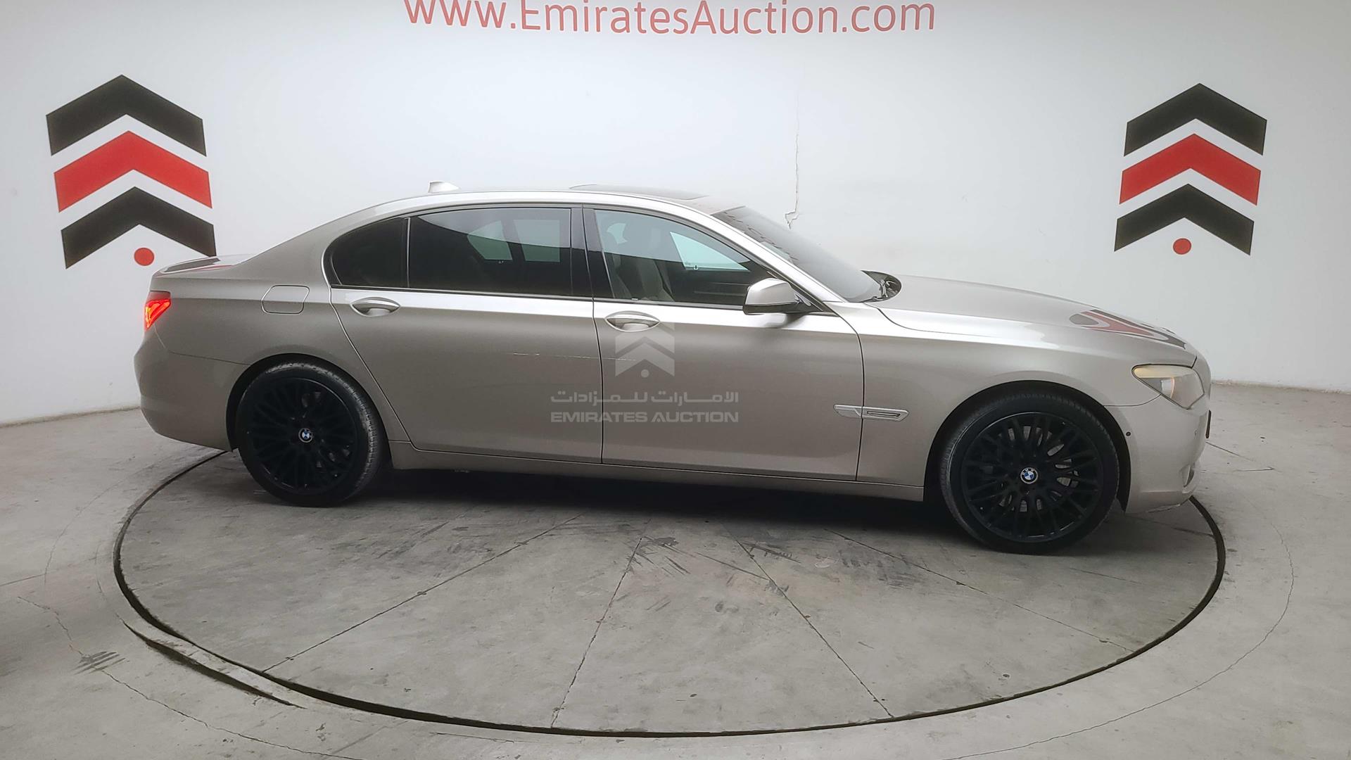 2010 BMW 750 VIN: WBAKB8108AC342700
