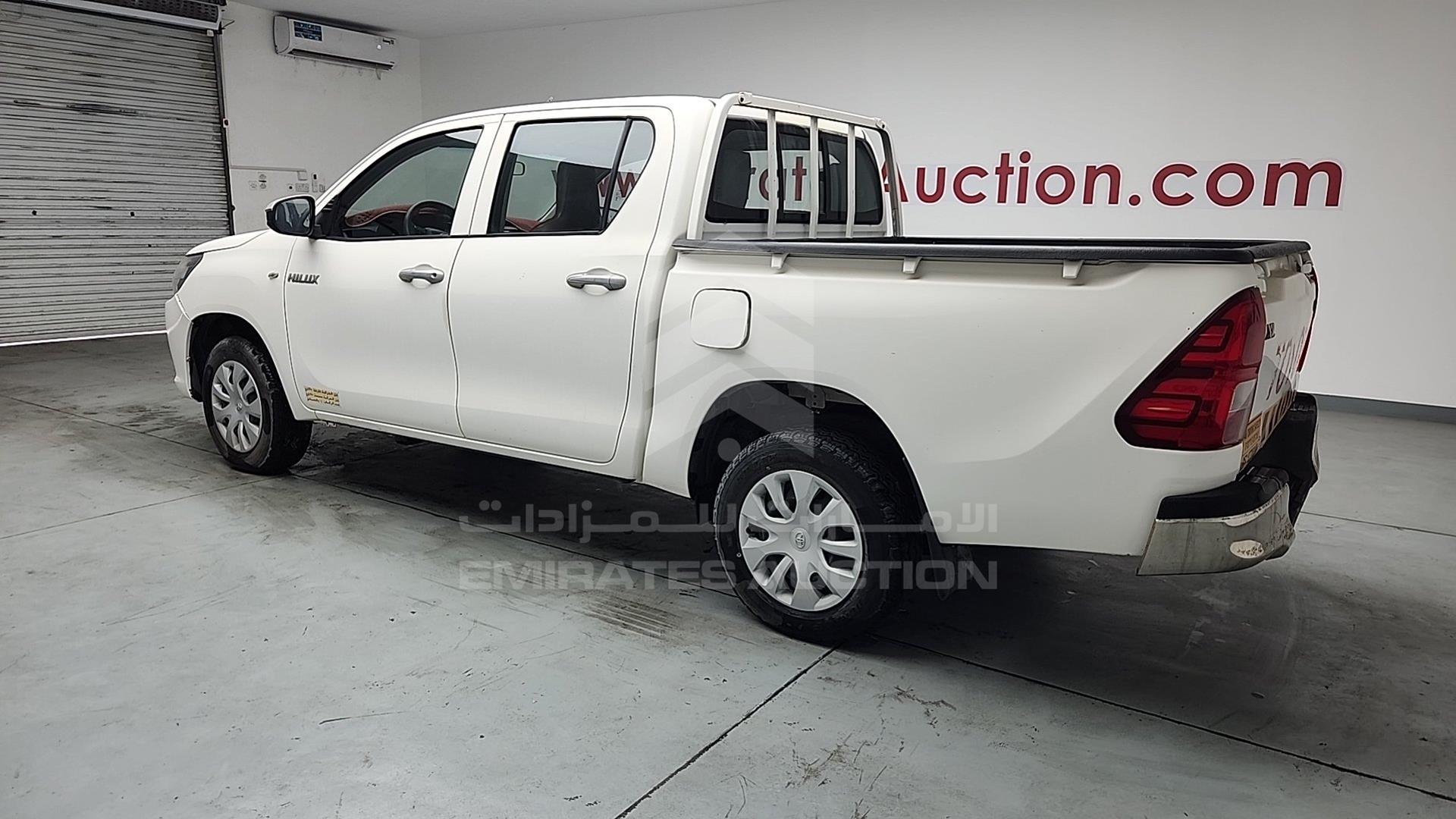 2017 TOYOTA HILUX VIN: MR0CX8CD6H0541749