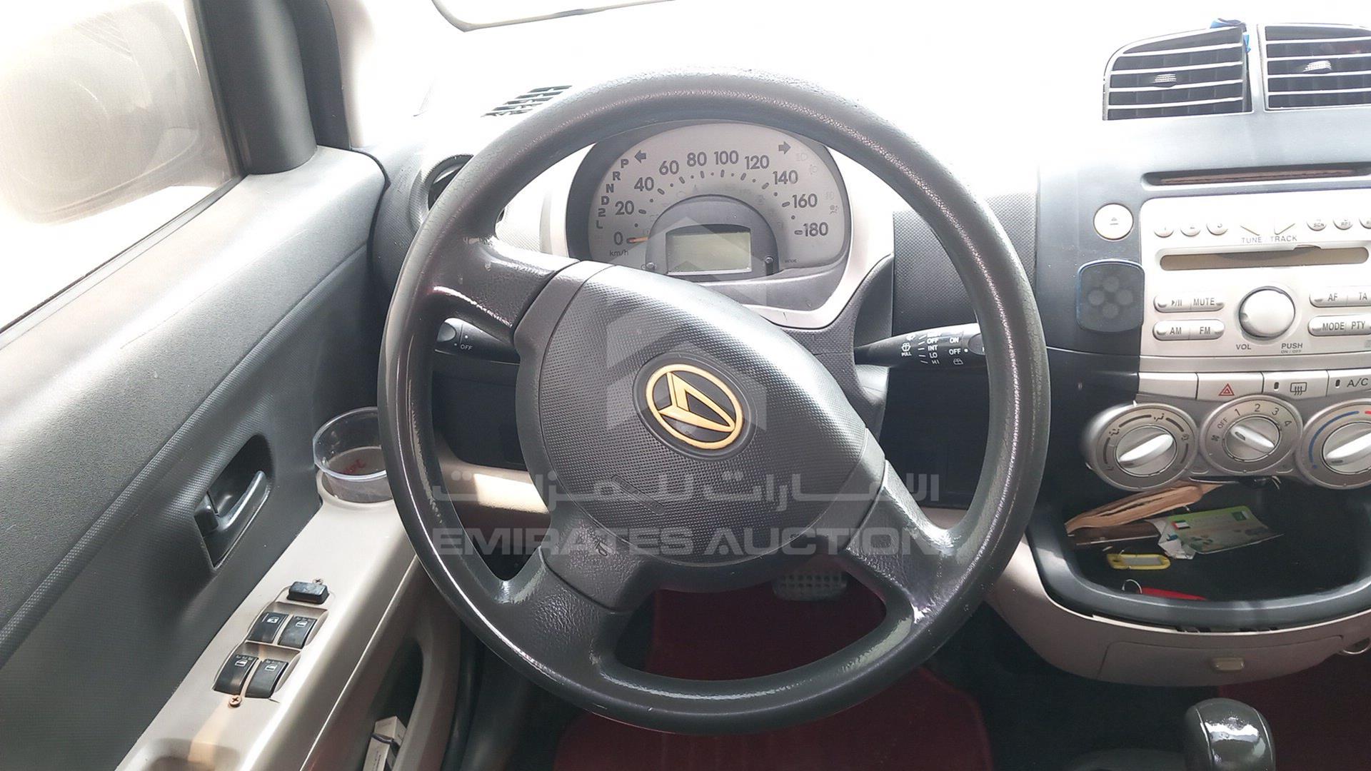 2005 DAIHATSU SIRION VIN: JD1GM301451007208