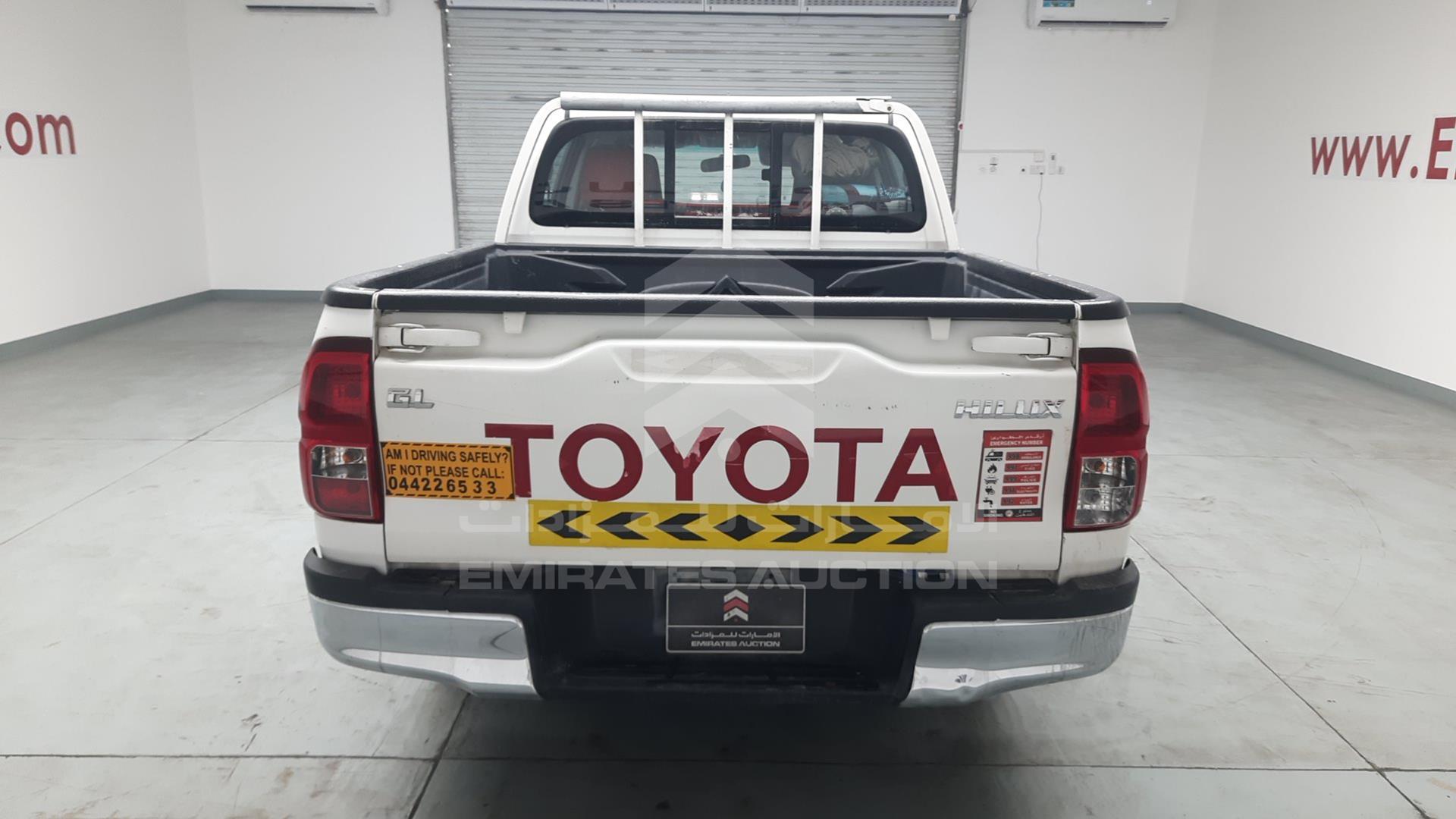 2017 TOYOTA HILUX VIN: MR0CX8CD3H0542227
