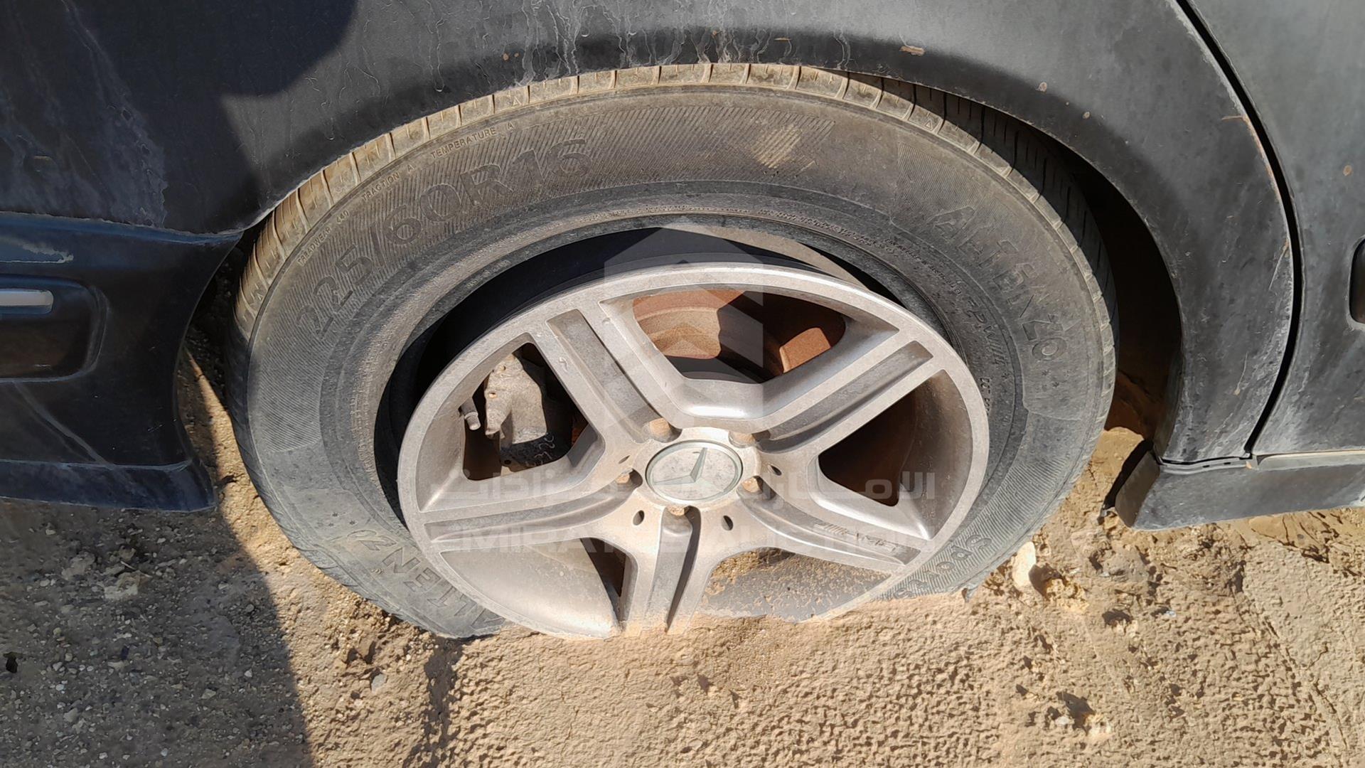 0 MERCEDES E240 VIN: WDB2100621B242522