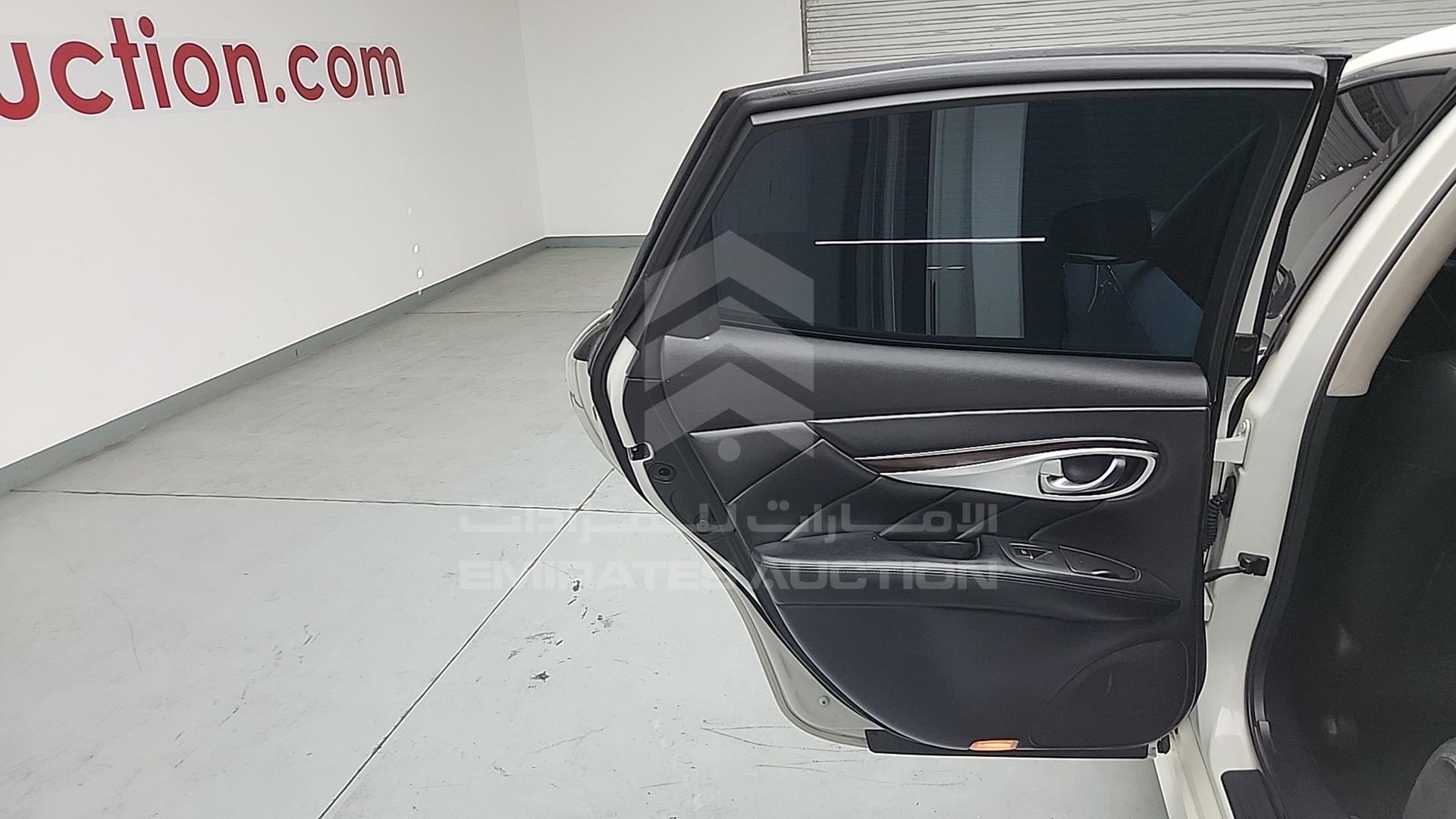 2017 INFINITI Q70 VIN: JNKBY1AP9HM340009