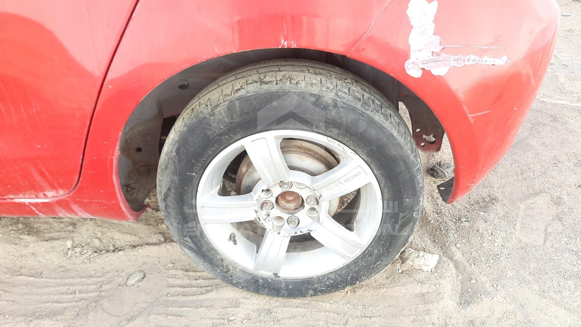 2007 TOYOTA YARIS VIN: JTDKW923X75070296