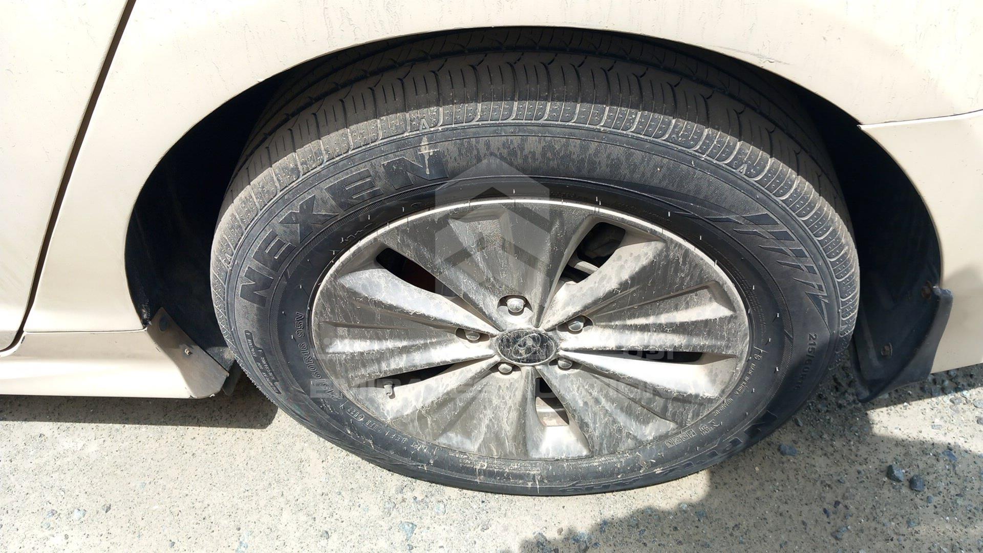 2019 HYUNDAI SONATA VIN: KMHE24137KA093026