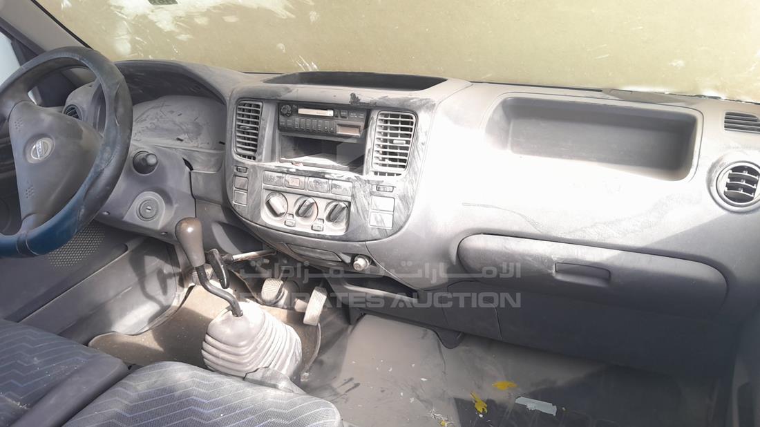2007 Nissan Urvan — Front Right Passenger Dashboard View — Photo 21