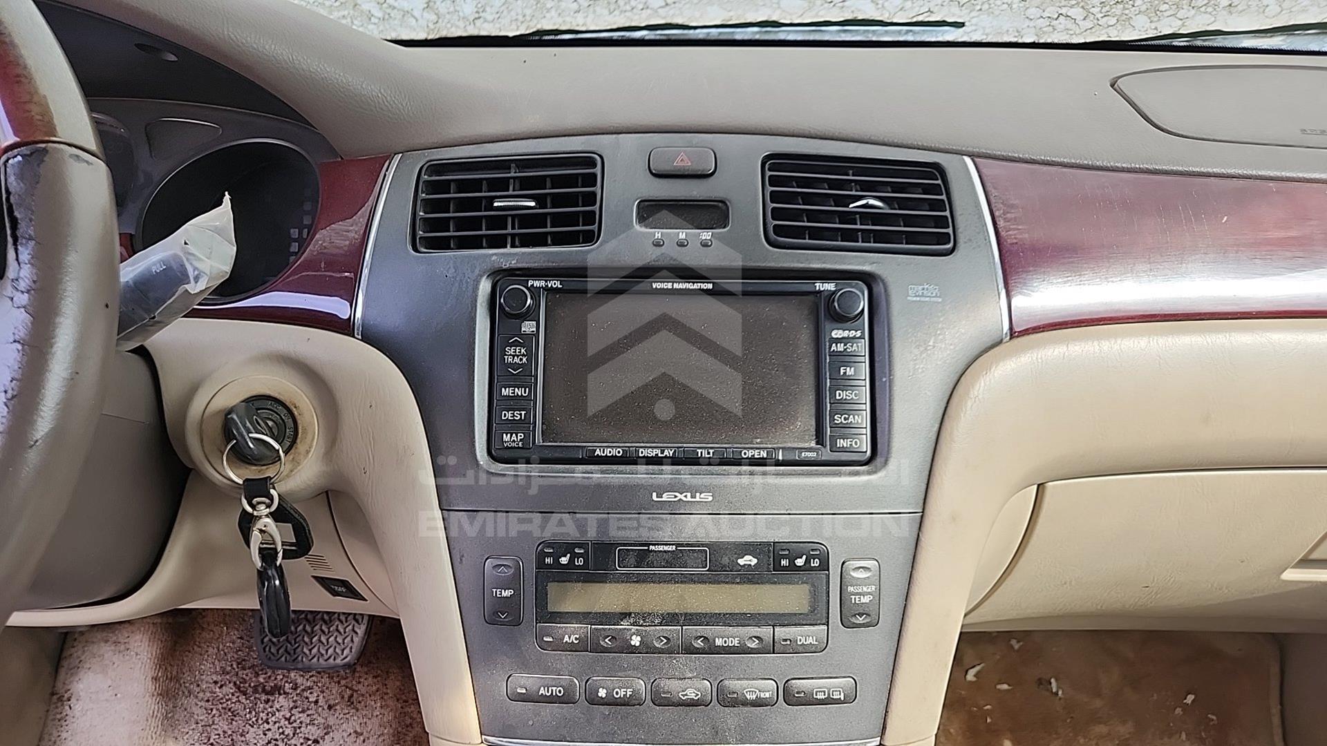 2004 LEXUS ES 330 VIN: JTHBA30G445005214
