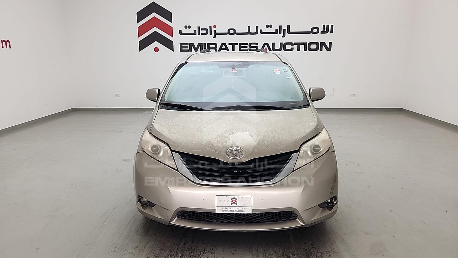 2015 TOYOTA SIENNA VIN: 5TDJK3DC1FS094786