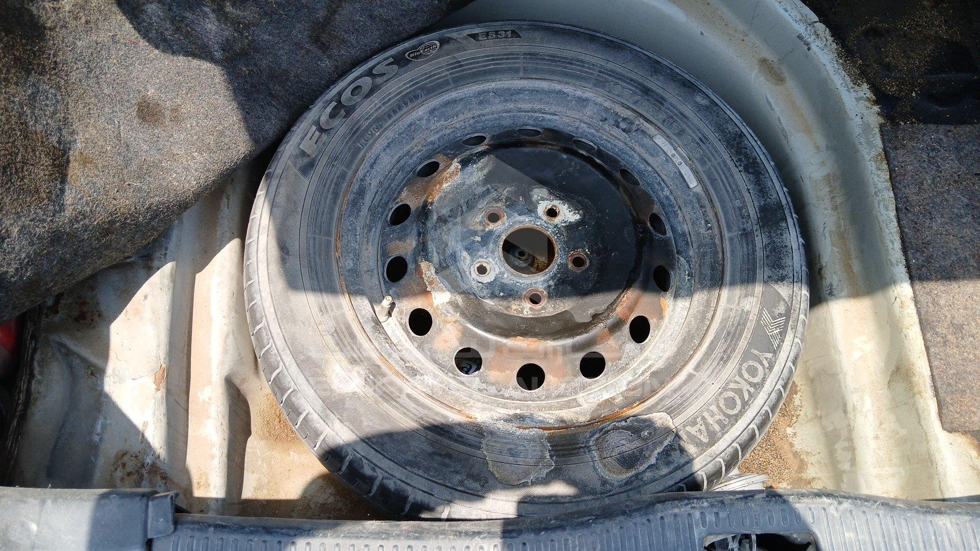 JT2BG22K510592486 - 2001 Toyota Camry - #490283
